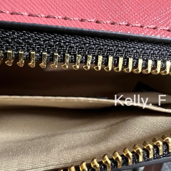 NWOT MARC JACOBS snapshot - Picture 8 of 12